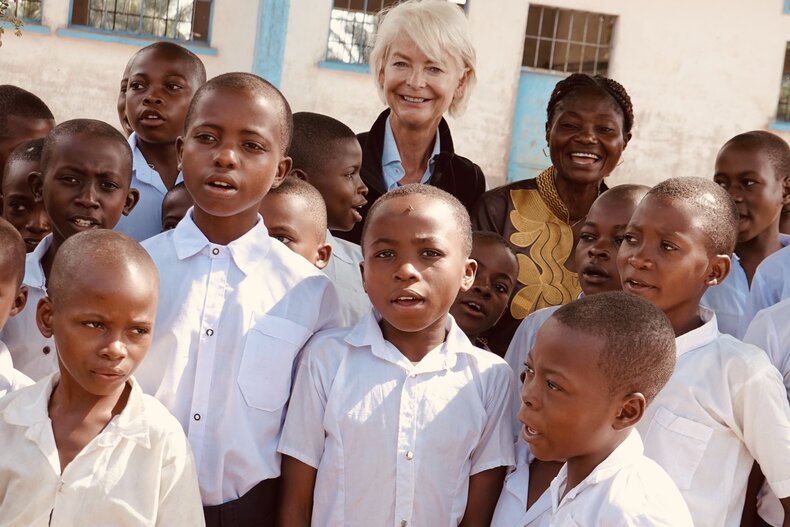 Ann Kathrin Linsenhoff auf Ihrer Reise in den Südsudan